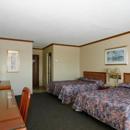 Balmoral Motel Hotel Thetford Mines Exterior photo